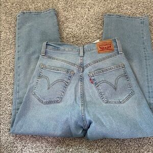 Levi’s Ribcage Straight Ankle Jean size 27